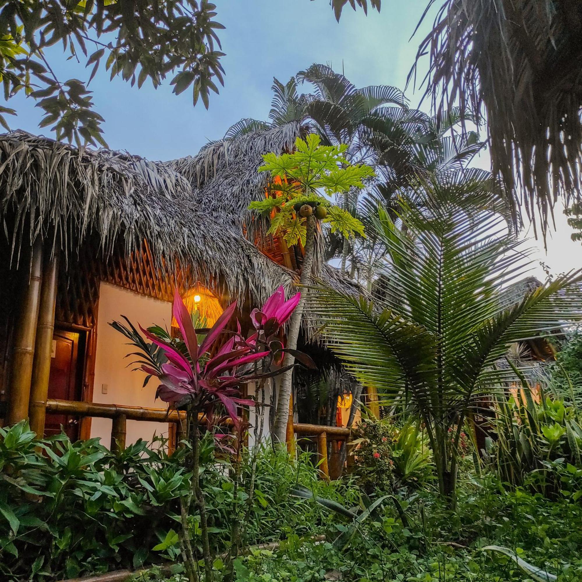 Montanita Cabanas エクステリア 写真